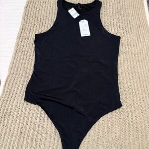 Express Elegant Black Contour Top